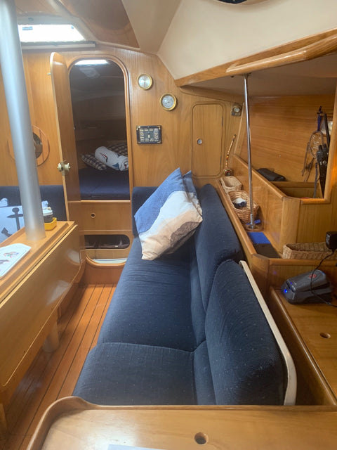 BENETEAU OCENIS 350 LOCATION SANS CAPITAINE