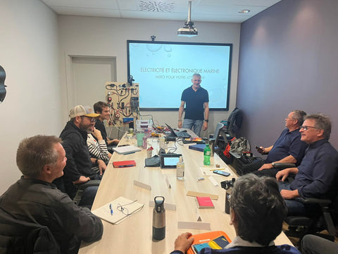 COURS D'ÉLECTRICITÉ ET ÉLECTRONIQUE MARINE FORMATION 16 HEURES
